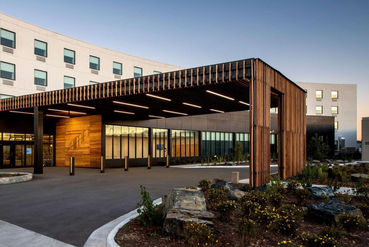 Wyndham Garden Winnipeg Airport Exterior photo