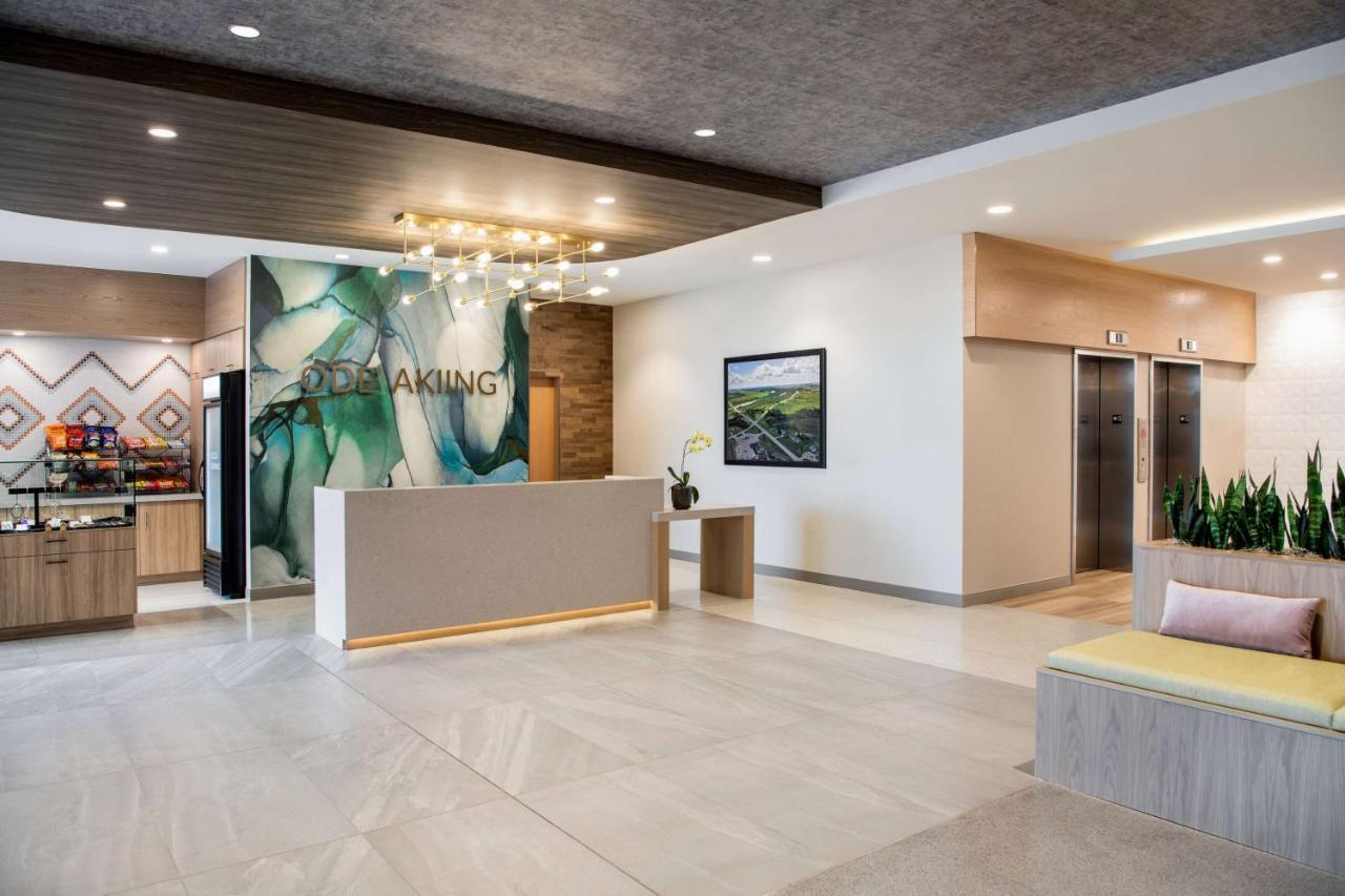 Wyndham Garden Winnipeg Airport Exterior photo