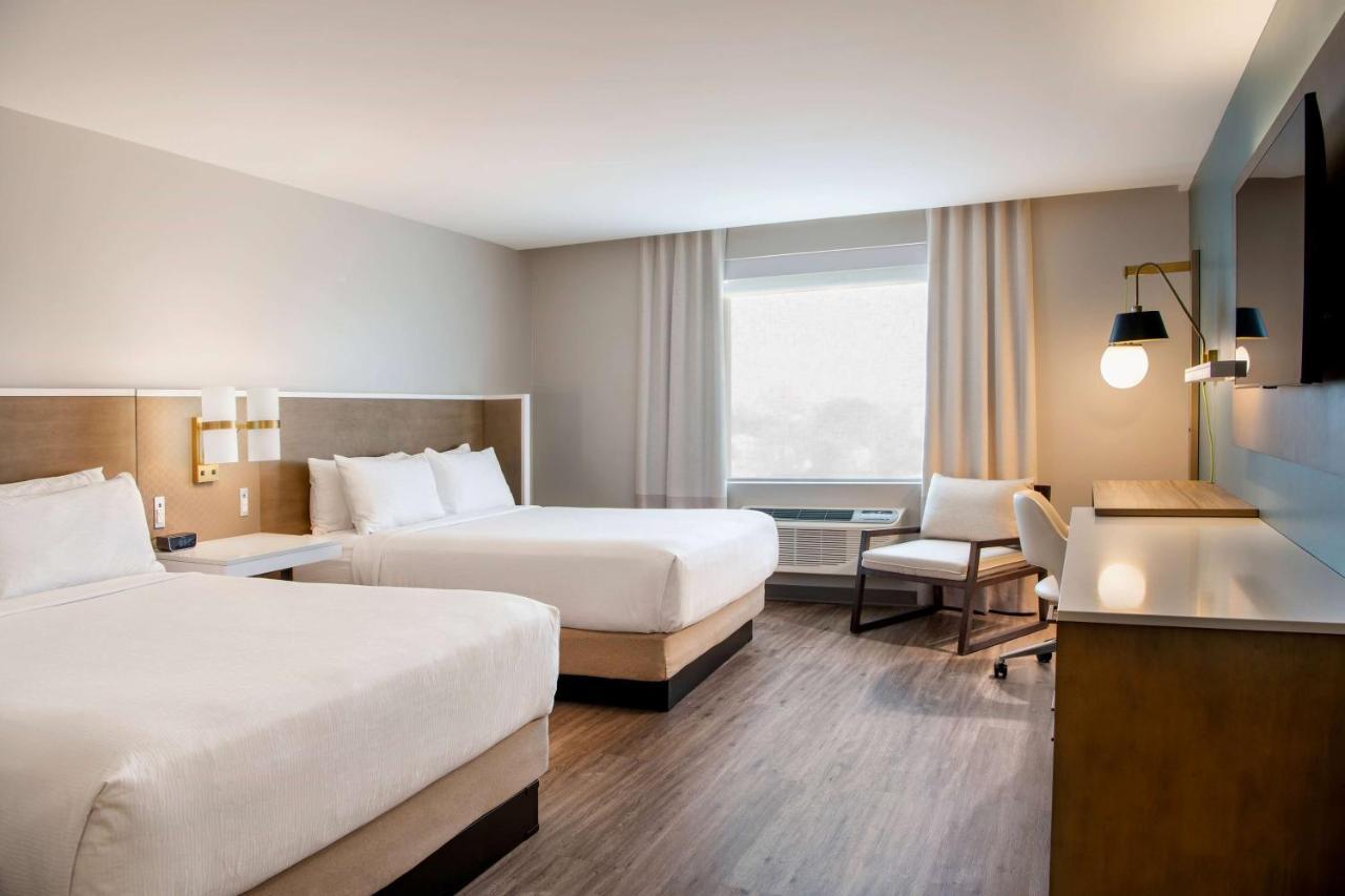 Wyndham Garden Winnipeg Airport Exterior photo
