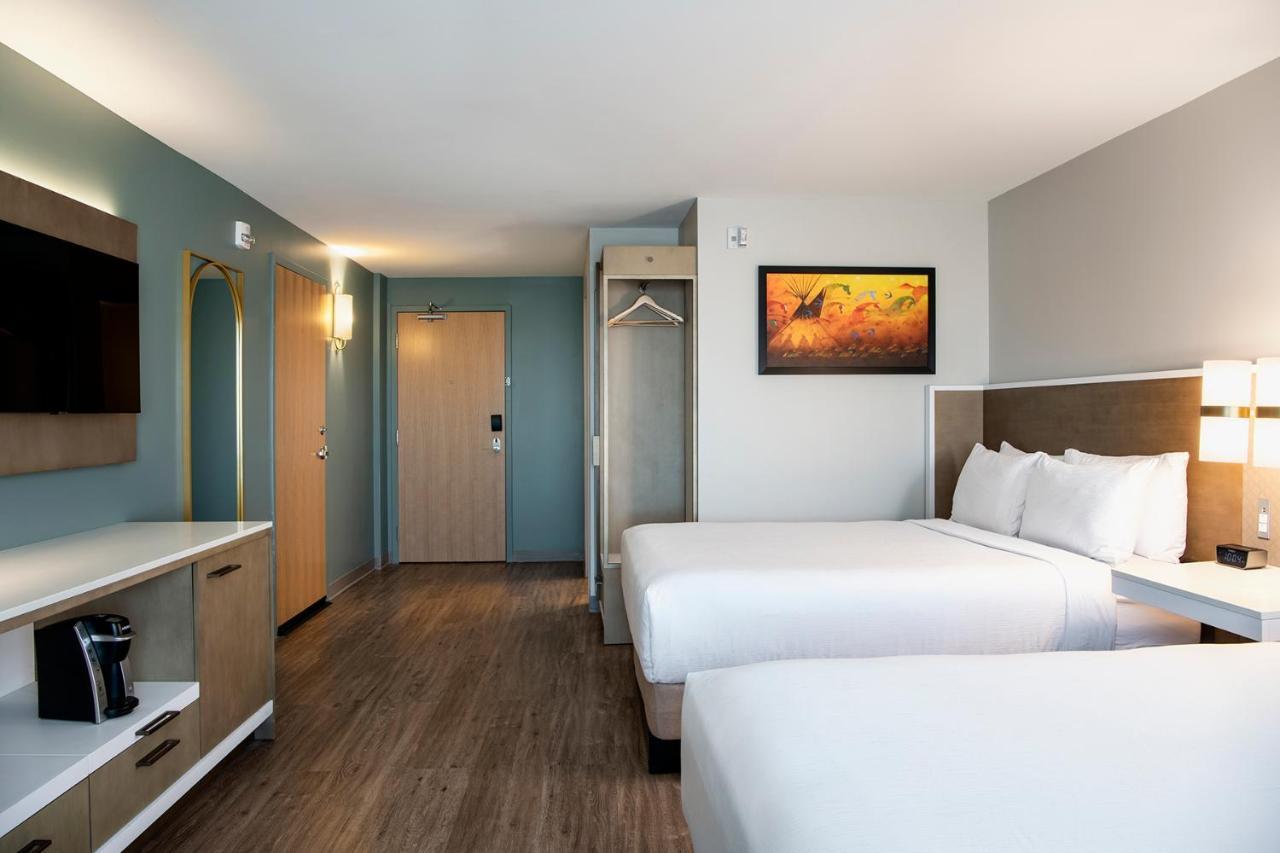 Wyndham Garden Winnipeg Airport Exterior photo