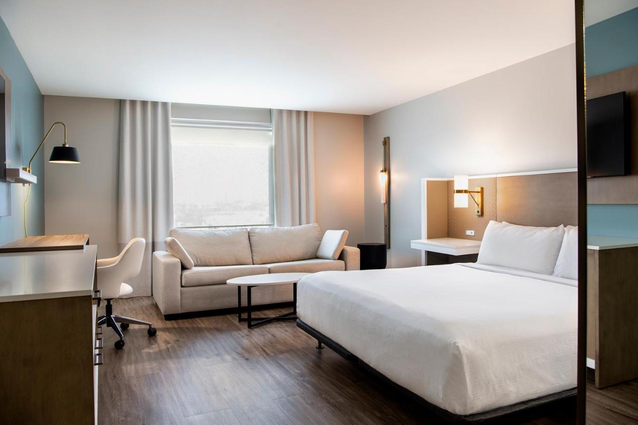 Wyndham Garden Winnipeg Airport Exterior photo